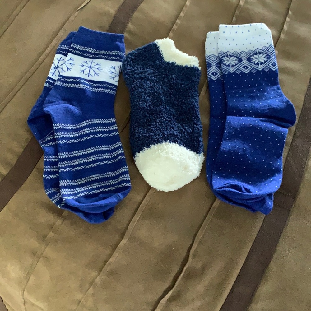 3 pair of Sox